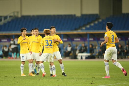 足协杯-江苏苏宁2-0昆山FC晋级四强 吴曦破门 足协杯-江苏苏宁2-0昆山FC晋级四强 吴曦破门