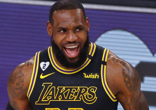 2年8500万!勒布朗续约湖人 合同至2022-23季结束 2年8500万!勒布朗续约湖人 合同至2022-23季结束