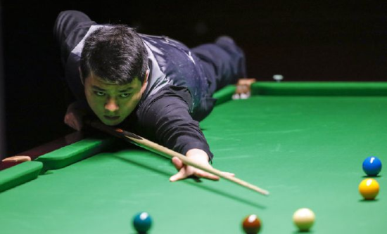 英锦赛特鲁姆普两破百6-2鲁宁 决赛与罗伯逊争冠