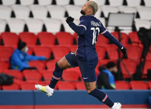 欧冠-巴黎5-1大胜伊斯坦布尔锁定头名 内马尔戴帽姆巴佩双响 欧冠-巴黎5-1大胜伊斯坦布尔锁定头名 内马尔戴帽姆巴佩双响