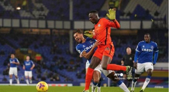 英超-门迪送点詹姆斯芒特中柱 切尔西0-1埃弗顿 英超-门迪送点詹姆斯芒特中柱 切尔西0-1埃弗顿