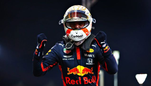 F1收官站:维斯塔潘轻松夺冠 汉密尔顿位列第三 F1收官站:维斯塔潘轻松夺冠 汉密尔顿位列第三