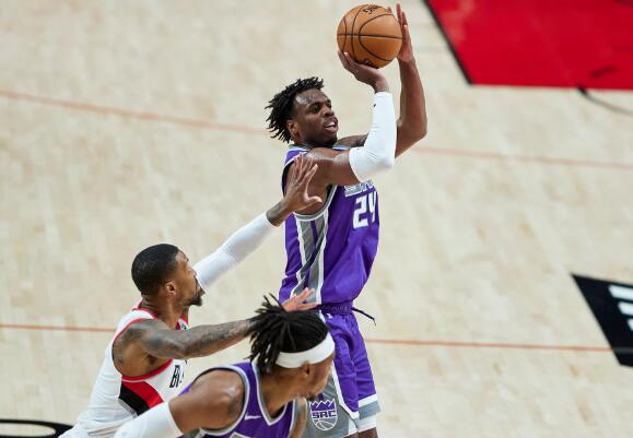 国王121-106力克开拓者 麦科勒姆13分利拉德仅3分 福克斯13+4 国王121-106力克开拓者 麦科勒姆13分利拉德仅3分 福克斯13+4