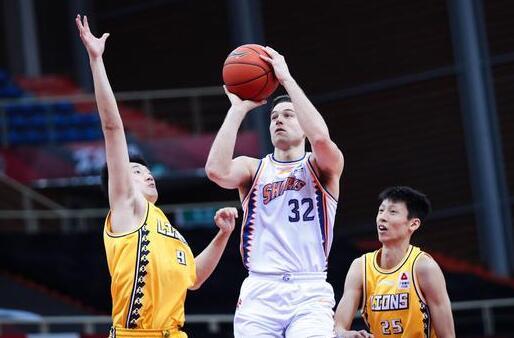 CBA-上海123-111战胜广厦 弗雷戴特27分拉杜空砍34+19 CBA-上海123-111战胜广厦 弗雷戴特27分拉杜空砍34+19