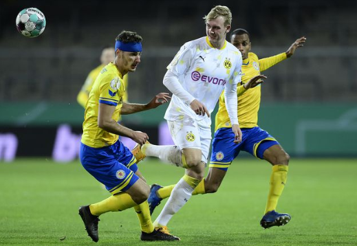 德国杯-胡梅尔斯建功桑乔破门 多特客场2-0布伦瑞克晋级 德国杯-胡梅尔斯建功桑乔破门 多特客场2-0布伦瑞克晋级