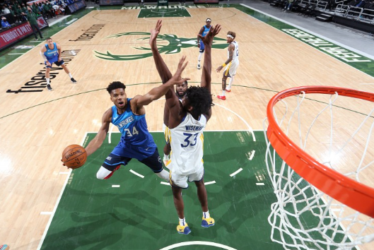 圣诞大战-雄鹿138-99屠杀勇士 米德尔顿31分 字母哥15+13 库里19分 圣诞大战-雄鹿138-99屠杀勇士 米德尔顿31分 字母哥15+13 库里19分