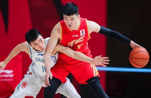 CBA-深圳114-95击败江苏豪取5连胜 顾全20+5沈梓捷8+13 CBA-深圳114-95击败江苏豪取5连胜 顾全20+5沈梓捷8+13