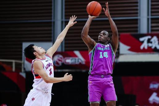 CBA-山东117-115险胜广州止连败 哈德森37+12+11陶汉林29+11 CBA-山东117-115险胜广州止连败 哈德森37+12+11陶汉林29+11