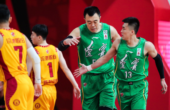 7人上双辽宁以124-87狂胜山西 郭艾伦17分韩德君18+9 7人上双辽宁以124-87狂胜山西 郭艾伦17分韩德君18+9