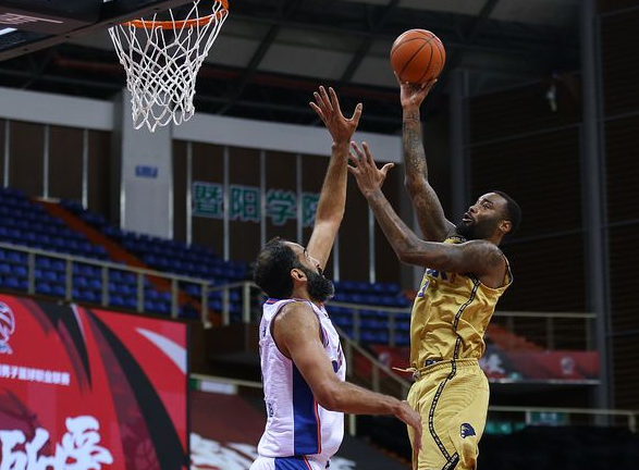 CBA-四川111-97轻取同曦 哈达迪19+20+8摩尔特里空砍37+12 CBA-四川111-97轻取同曦 哈达迪19+20+8摩尔特里空砍37+12