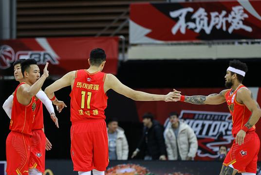 CBA-深圳112-103击败广州豪取7连胜 贺希宁34分创新高郭凯24+15 CBA-深圳112-103击败广州豪取7连胜 贺希宁34分创新高郭凯24+15