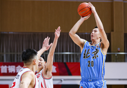 CBA-北京78-75送青岛5连败 汉密尔顿23+12+4 翟晓川13分 CBA-北京78-75送青岛5连败 汉密尔顿23+12+4 翟晓川13分