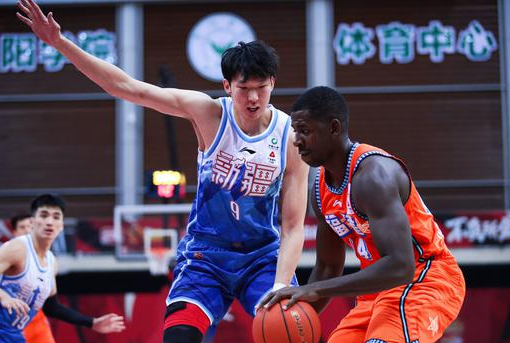 CBA-新疆126-92大胜福建 周琦砍16+8齐麟23分 CBA-新疆126-92大胜福建 周琦砍16+8齐麟23分