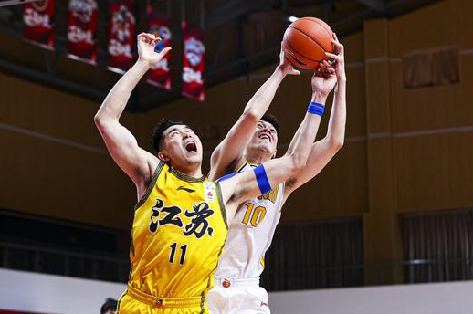 CBA-山西111-106送江苏3连败 莫兰德30+9 威尔斯空砍28+14+8 CBA-山西111-106送江苏3连败 莫兰德30+9 威尔斯空砍28+14+8