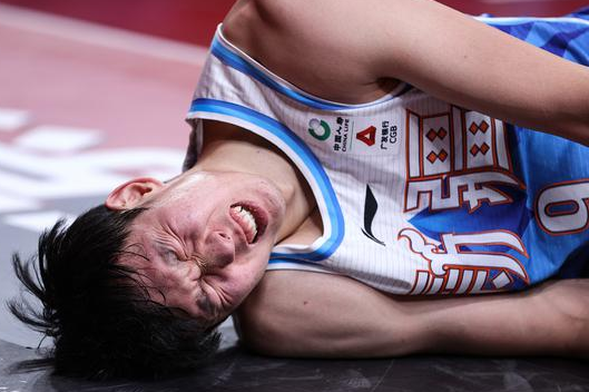 莫泰30+22+5 周琦20分伤退 西热22+8+5 新疆109-100送同曦11连败 莫泰30+22+5 周琦20分伤退 西热22+8+5 新疆109-100送同曦11连败