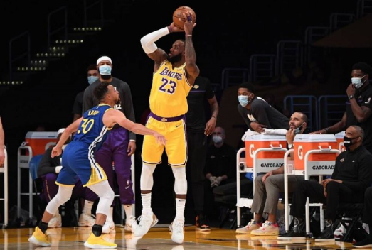 NBA-勇士115-113终结湖人5连胜 库里26+7 乌布雷23分 浓眉哥17+17+7 NBA-勇士115-113终结湖人5连胜 库里26+7 乌布雷23分 浓眉哥17+17+7