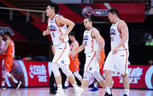 西热力江27+8 尼克尔森24+11 同曦104-90击败福建结束12连败 西热力江27+8 尼克尔森24+11 同曦104-90击败福建结束12连败