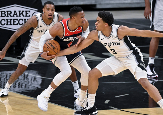 NBA-比尔空砍31+7穆雷三双 马刺七人上双121-101大胜奇才 NBA-比尔空砍31+7穆雷三双 马刺七人上双121-101大胜奇才