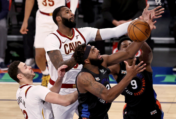 巴雷特24分塞克斯顿18中6 尼克斯102-81擒骑士终结3连败 巴雷特24分塞克斯顿18中6 尼克斯102-81擒骑士终结3连败