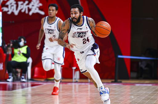 CBA-广州114-100送山西6连败 摩尔50+5原帅空砍23分 CBA-广州114-100送山西6连败 摩尔50+5原帅空砍23分