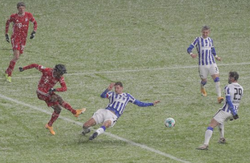 德甲-拜仁1-0客胜赫塔迎5连胜 科曼破门莱万失点 德甲-拜仁1-0客胜赫塔迎5连胜 科曼破门莱万失点