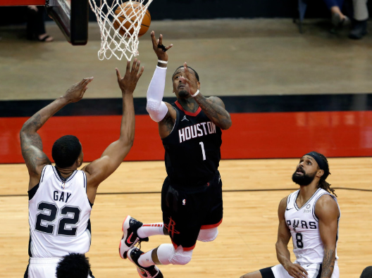 德罗赞30+8+7沃尔27分 马刺6人上双111-106胜火箭取连胜 德罗赞30+8+7沃尔27分 马刺6人上双111-106胜火箭取连胜