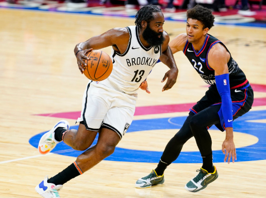 恩比德33分哈登准三双 杜兰特欧文缺阵 篮网108-124不敌76人 恩比德33分哈登准三双 杜兰特欧文缺阵 篮网108-124不敌76人