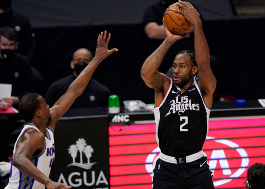 乔治缺阵伦纳德低迷 福克斯36分 国王113-110送快船两连败 乔治缺阵伦纳德低迷 福克斯36分 国王113-110送快船两连败