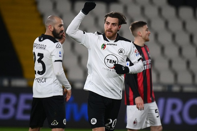 意甲-马焦雷破门巴斯托尼世界波 米兰0-2斯佩齐亚 意甲-马焦雷破门巴斯托尼世界波 米兰0-2斯佩齐亚