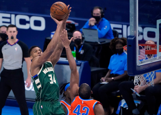 字母哥三双霍福德20+7+9 雄鹿109-114不敌雷霆苦吞三连败 字母哥三双霍福德20+7+9 雄鹿109-114不敌雷霆苦吞三连败