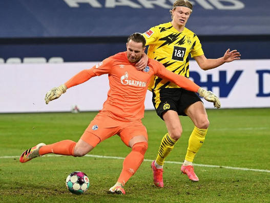 德甲-多特德比战4-0完胜沙尔克 哈兰德天外飞仙+双响 德甲-多特德比战4-0完胜沙尔克 哈兰德天外飞仙+双响