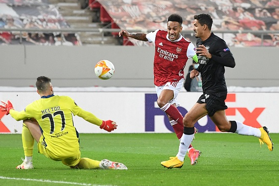 欧联-阿森纳3-2本菲卡晋级16强 奥巴梅扬双响+头球绝杀 欧联-阿森纳3-2本菲卡晋级16强 奥巴梅扬双响+头球绝杀