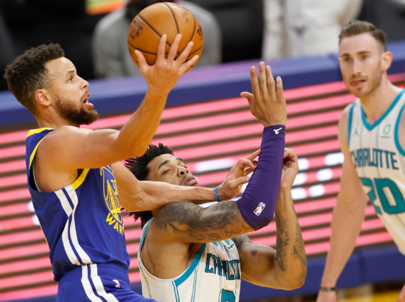 库里29分追梦11+12+19 勇士130-121擒黄蜂迎赛季首个3连胜 库里29分追梦11+12+19 勇士130-121擒黄蜂迎赛季首个3连胜