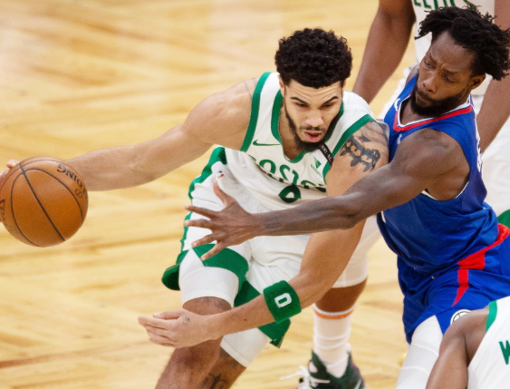 马刺119-93轻取尼克斯 德罗赞10+11 罗斯缺阵 奎克利26分 马刺119-93轻取尼克斯 德罗赞10+11 罗斯缺阵 奎克利26分