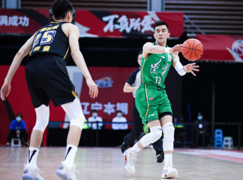 赵岩昊33分 广厦114-94大胜辽宁 郭艾伦20分孙铭徽19+5 赵岩昊33分 广厦114-94大胜辽宁 郭艾伦20分孙铭徽19+5