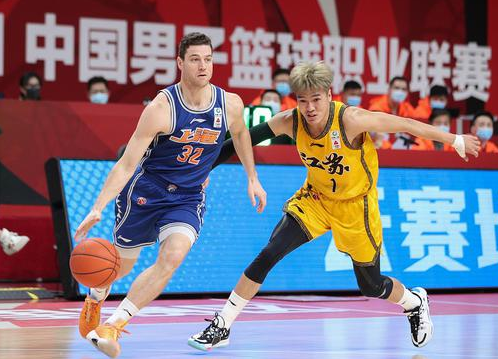 CBA-深圳7人上双126-95送天津8连败 沈梓捷9中8砍23+13+4帽 CBA-深圳7人上双126-95送天津8连败 沈梓捷9中8砍23+13+4帽