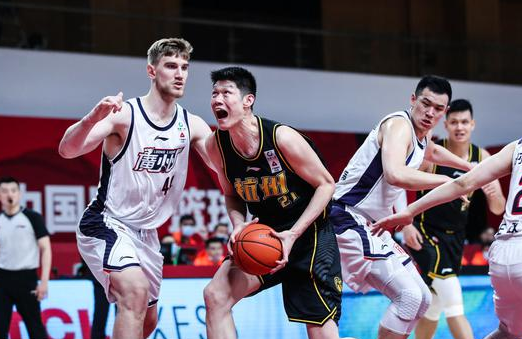 胡金秋21+10广厦108-103险胜广州 孙铭徽19+11摩尔40分 胡金秋21+10广厦108-103险胜广州 孙铭徽19+11摩尔40分