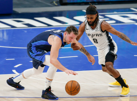 东契奇轻松三双波津28+14 独行侠115-104击退马刺迎4连胜 东契奇轻松三双波津28+14 独行侠115-104击退马刺迎4连胜