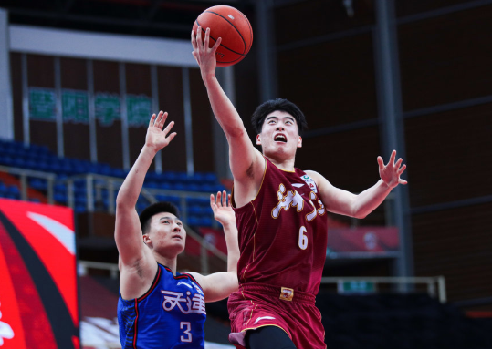 吴前休战兰兹博格砍36分 浙江106-85击败天津取五连胜 吴前休战兰兹博格砍36分 浙江106-85击败天津取五连胜