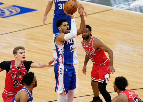 哈里斯24+3+4拉文19+7 双核缺阵76人127-105大胜公牛 哈里斯24+3+4拉文19+7 双核缺阵76人127-105大胜公牛