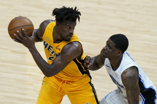 热火111-103击穿魔术 巴特勒27+8+11 武切维奇空砍24+17 热火111-103击穿魔术 巴特勒27+8+11 武切维奇空砍24+17