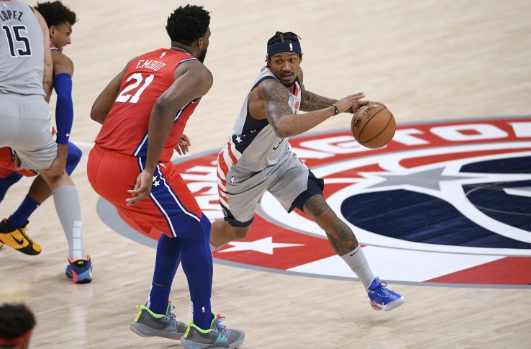 恩比德伤退砍23+7威少25+8 76人127-101大胜奇才迎四连胜 恩比德伤退砍23+7威少25+8 76人127-101大胜奇才迎四连胜