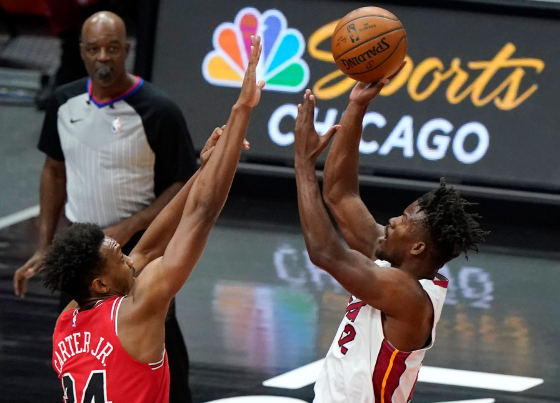 巴特勒28+8拉文30分 德拉季奇25+7 热火客场101-90擒公牛 巴特勒28+8拉文30分 德拉季奇25+7 热火客场101-90擒公牛