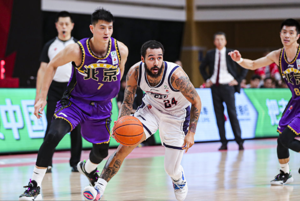 CBA-摩尔砍27分孙悦0分 广州119-92赛季三杀北控 CBA-摩尔砍27分孙悦0分 广州119-92赛季三杀北控
