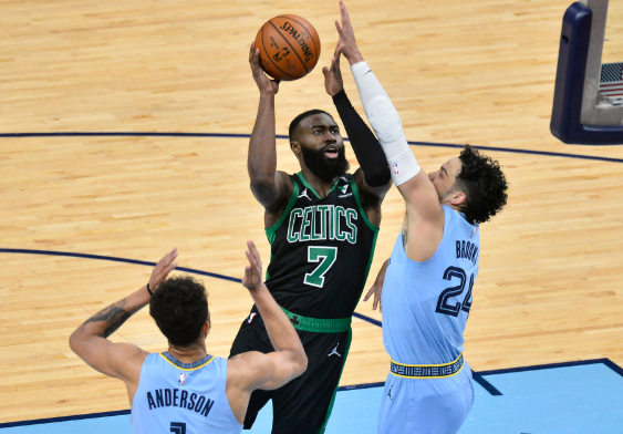 塔图姆缺阵布朗27分 莫兰特砍29+9 灰熊加时132-126战胜凯尔特人 塔图姆缺阵布朗27分 莫兰特砍29+9 灰熊加时132-126战胜凯尔特人