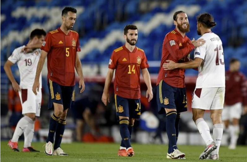 西班牙vs希腊前瞻:冲击主场10连胜 青春风暴一触即发 西班牙vs希腊前瞻:冲击主场10连胜 青春风暴一触即发