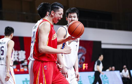 弗神缺阵 上海93-113惨败深圳 沈梓捷19+13卢艺文26分 弗神缺阵 上海93-113惨败深圳 沈梓捷19+13卢艺文26分