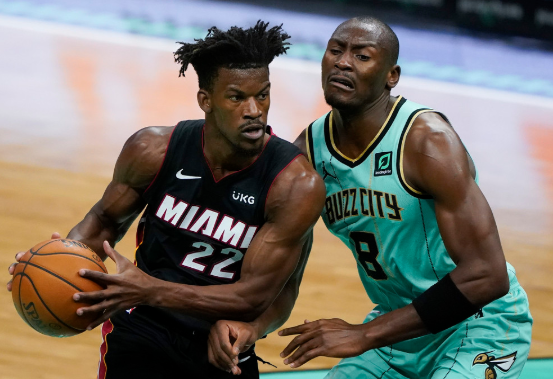 罗齐尔26+5+11蒙克32分 热火105-110不敌黄蜂吞六连败 罗齐尔26+5+11蒙克32分 热火105-110不敌黄蜂吞六连败