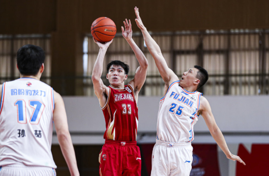 王哲林砍24+12吴前18+8 浙江121-107胜福建获10连胜 王哲林砍24+12吴前18+8 浙江121-107胜福建获10连胜