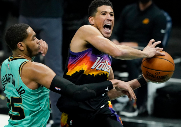 布克35+6保罗16分 太阳加时101-97险胜终结黄蜂三连胜 布克35+6保罗16分 太阳加时101-97险胜终结黄蜂三连胜